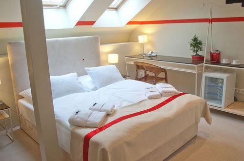 Photo 25 - Home Hotel