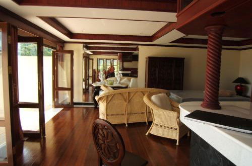 Photo 3 - Prince Edouard Apartments & Resort