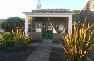 Photo 1 - House in Angra do Heroismo with garden and sea view