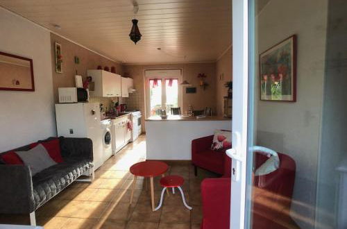 Foto 2 - Casa en Saint-Laurent-de-Terregatte con jardín y vistas al jardín