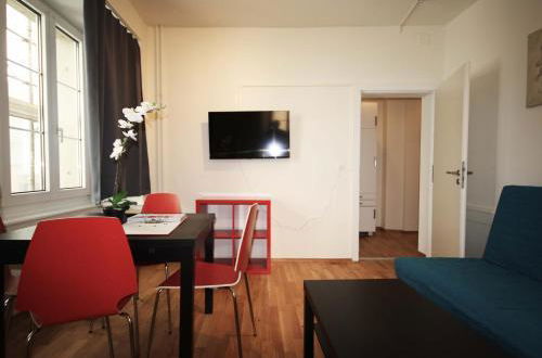 Photo 6 - HITrental Old Town Apartments