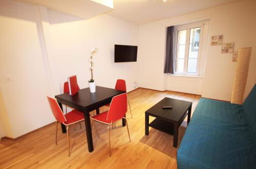 Photo 13 - HITrental Old Town Apartments