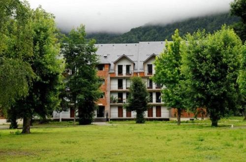 Photo 25 - Apartment in Bagnères-de-Luchon with garden and mountain view