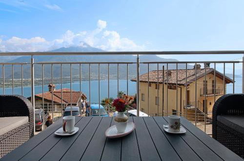 Photo 1 - Apartment in Trezzone with garden and lake view