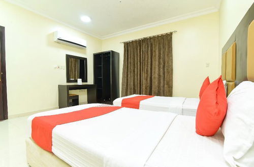 Photo 3 - OYO 427 Royal Al Khaleej Furnished Apartments 2