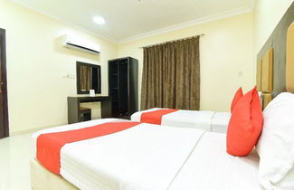 Photo 3 - OYO 427 Royal Al Khaleej Furnished Apartments 2
