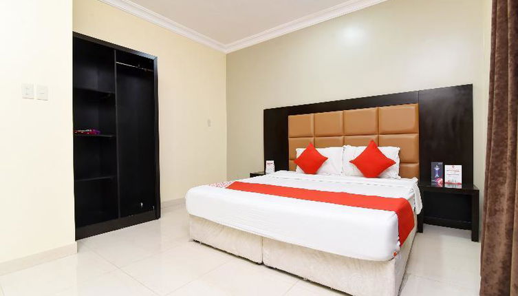 Photo 1 - OYO 427 Royal Al Khaleej Furnished Apartments 2