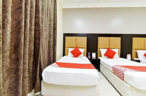 Photo 4 - OYO 427 Royal Al Khaleej Furnished Apartments 2