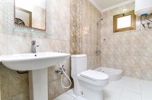 Photo 8 - OYO 427 Royal Al Khaleej Furnished Apartments 2