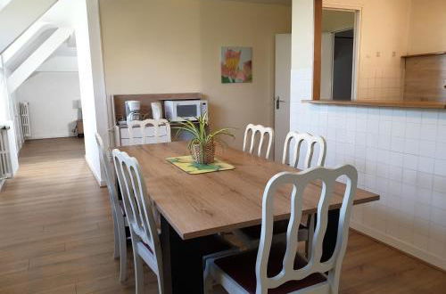 Foto 5 - Apartamento en Val-Couesnon con piscina y vistas al jardín