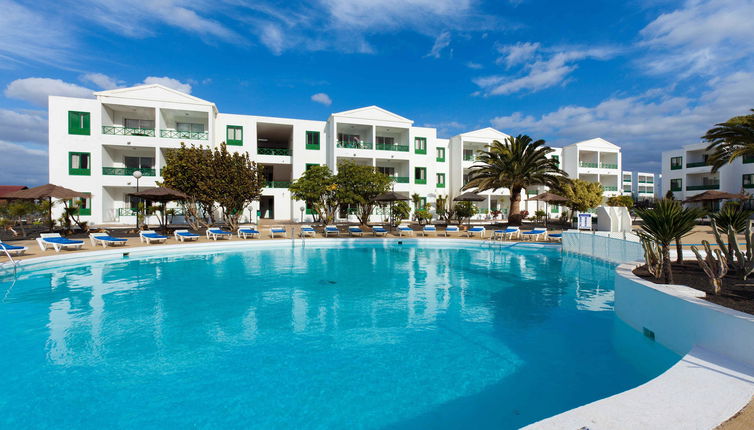 Photo 1 - Blue Sea Apartamentos Costa Teguise Beach