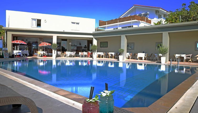 Photo 1 - Hillside Studios & Apartments