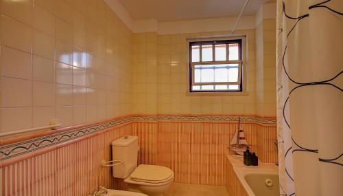 In the Heart of Bairro Alto-live Like a Local - Foto 3