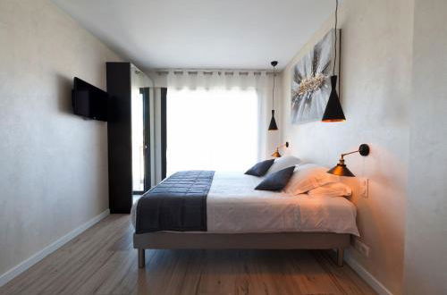 Photo 40 - Apartment in Cannes with garden and sea view