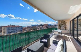 Photo 3 - Apartment in Cannes with garden and sea view