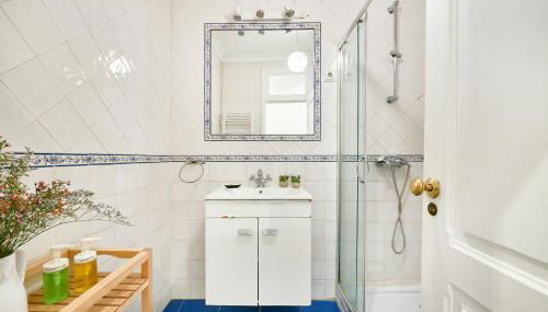 Spacious Bairro Alto Apartment With Courtyard, By TimeCooler - Foto 3