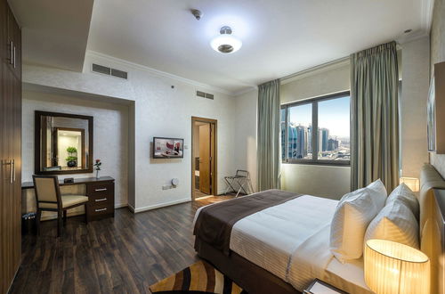 Photo 3 - City Premiere Marina Hotel Apartments