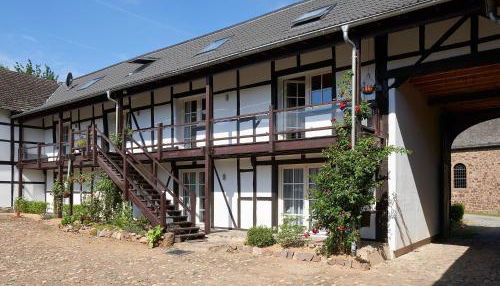 Photo 1 - Burg Blens