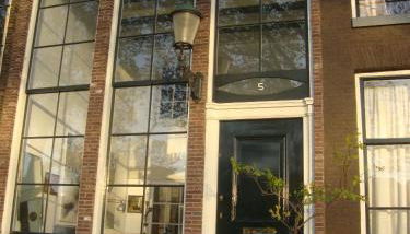 Photo 1 - Kalkmarkt Suites
