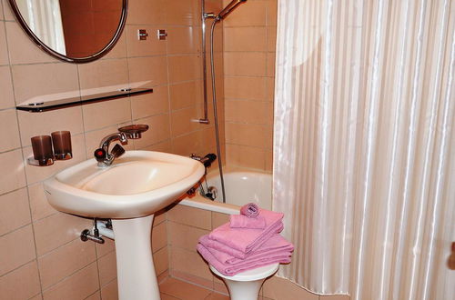 Photo 6 - Apartment Chesa Maurus A1