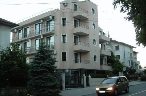 Photo 2 - Ddenko Apartment