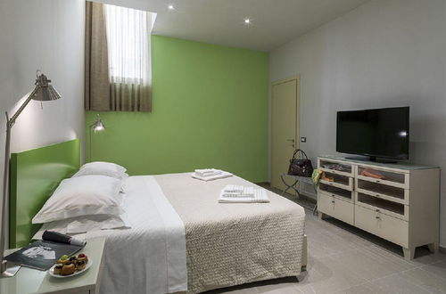 Photo 4 - PopArtment