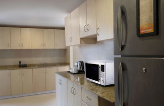 Photo 2 - Two Seasons Hotel & Apartments