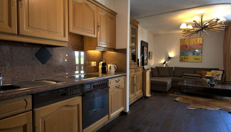 Photo 1 - Apartment Chesa Ludains 8