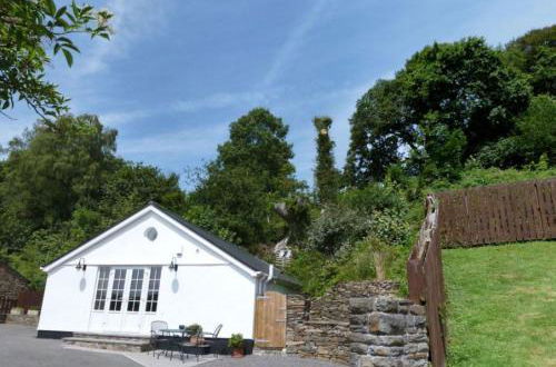Photo 14 - Holiday Home Cysgod y Coed
