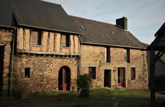 Foto 1 - Casa en Bazouges-la-Pérouse con piscina privada y vistas al jardín