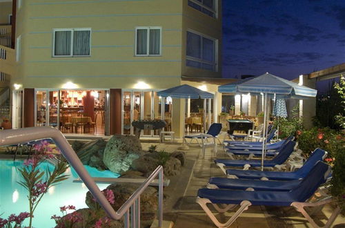 Photo 12 - Futura Hotel