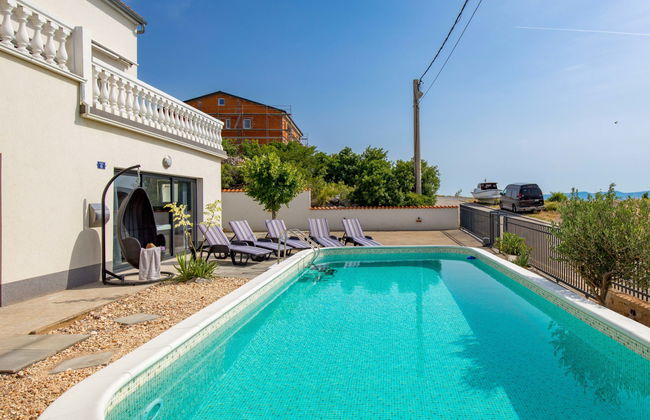Casa de 7 quartos em Senj com piscina privada e jardim - Foto 16