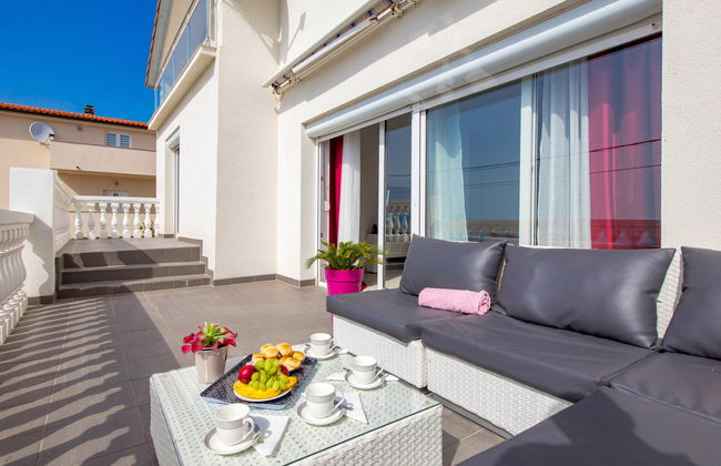 Casa de 7 quartos em Senj com piscina privada e jardim - Foto 12
