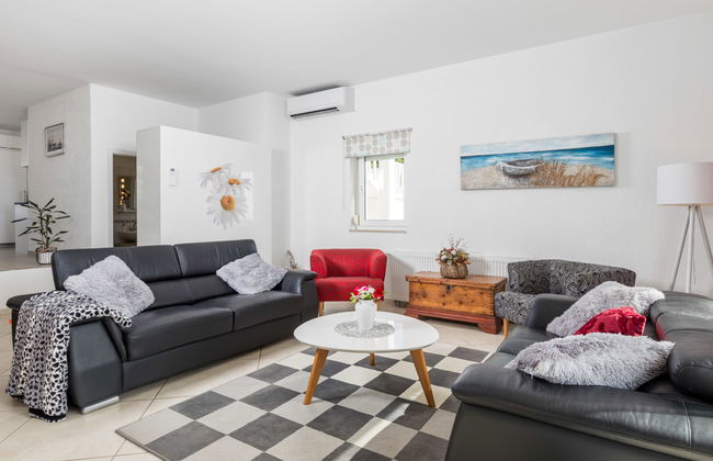 Casa de 7 quartos em Senj com piscina privada e jardim - Foto 4