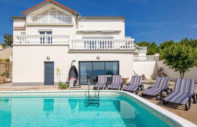 Casa de 7 quartos em Senj com piscina privada e jardim - Foto 1