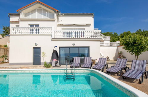 Foto 1 - Casa de 5 quartos em Senj com piscina privada e vistas do mar