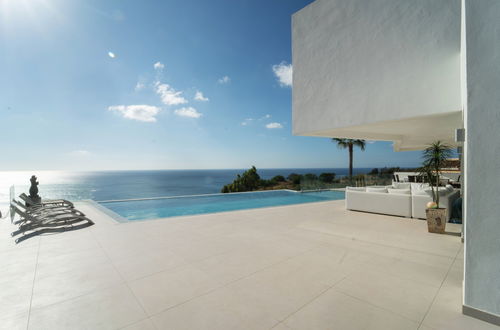 Photo 43 - Maison de 5 chambres à Manilva avec piscine privée et vues à la mer