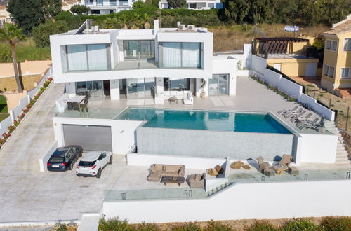 Photo 44 - Maison de 5 chambres à Manilva avec piscine privée et vues à la mer