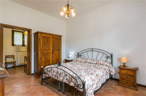 Foto 15 - Haus mit 1 Schlafzimmer in Greve in Chianti mit garten und terrasse