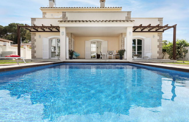 Casa de 3 quartos em l'Escala com piscina e jardim - Foto 1