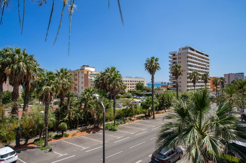 Foto 14 - Apartment mit 1 Schlafzimmer in Le Lavandou mit terrasse und blick aufs meer