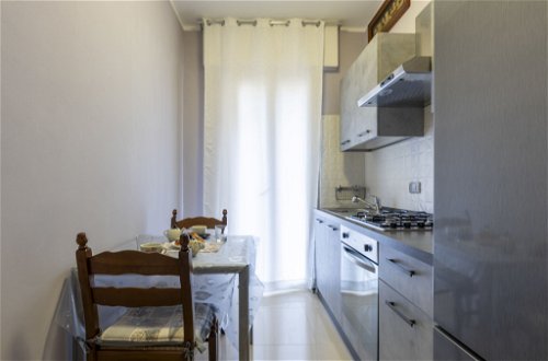 Foto 11 - Appartamento con 1 camera da letto a Sanremo con vista mare