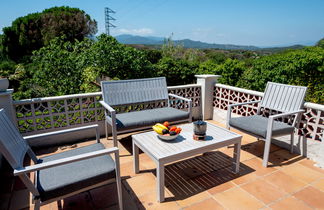 Photo 2 - 4 bedroom House in Maçanet de la Selva with private pool and sea view