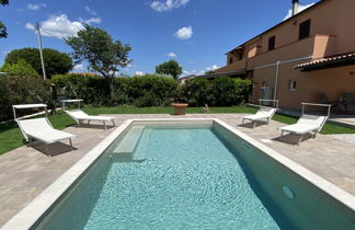 Foto 3 - Casa con 2 camere da letto a Cecina con piscina privata e vista mare