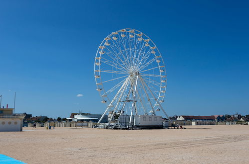 Foto 20 - Appartamento con 1 camera da letto a Ouistreham con giardino e vista mare