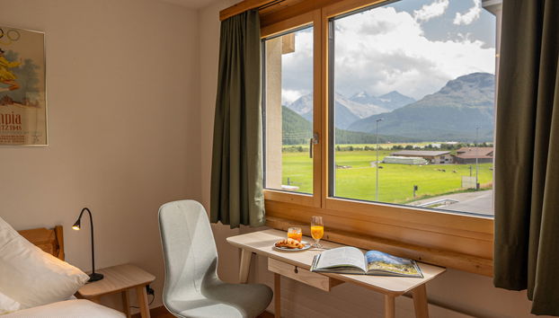 2 bedroom Apartment in Samedan with garden and terrace - Photo 2