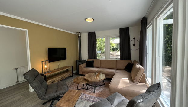 4 bedroom House in Dwingeloo with swimming pool and terrace - Photo 2