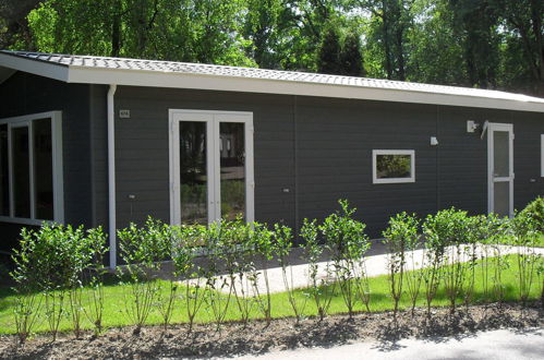 Photo 1 - Maison de 3 chambres à Velsen-Zuid avec piscine et jardin