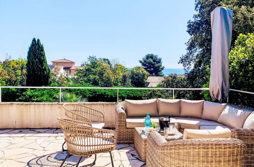 Photo 34 - 4 bedroom House in Roquebrune-sur-Argens with private pool and garden