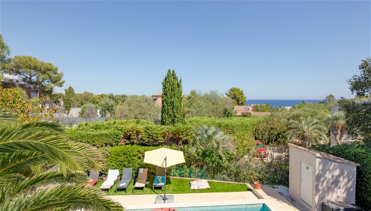 Photo 1 - Maison de 4 chambres à Roquebrune-sur-Argens avec piscine privée et vues à la mer